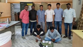 బిల్డింగ్ పై నుంచి గుప్పుమన్న వాసన..!