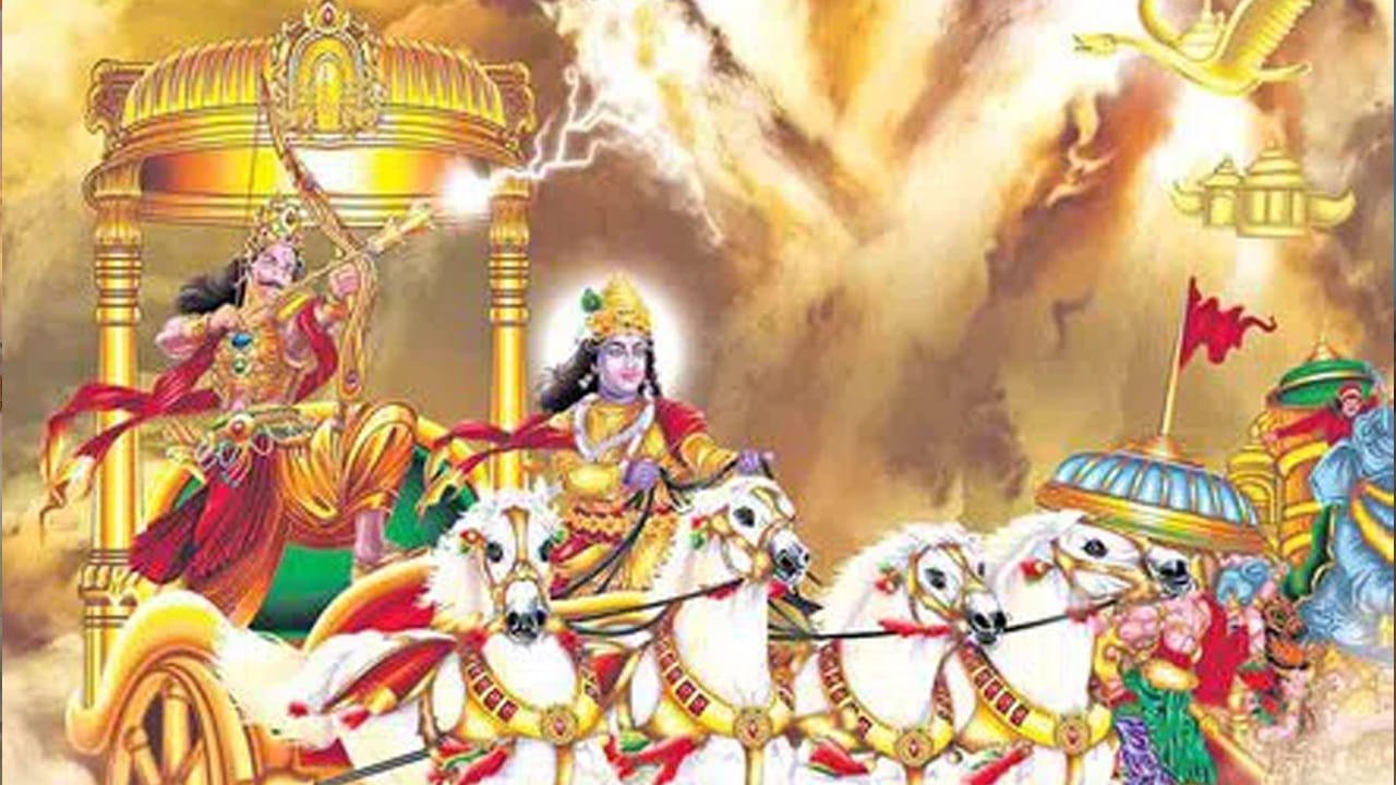 ఈరోజు (డిసెంబర్ 1) గీతా జయంతి. హిందువులు జరుపుకునే ప్రత్యేకమైన పండుగలలో గీతా జయంతి ఒకటి. ఈ రోజును భగవద్గీత పుట్టిన రోజు సందర్భంగా జరుపుకుంటారు. ప్రతి సంవత్సరం మార్గశిర మాసం, శుక్ల పక్ష ఏకాదశి రోజున జరుపుకుంటారు. అయితే ఈ రోజున కొన్ని రాశుల వారికి అదృష్టం తలుపు తట్టనున్న ది. ఇంతకీ ఆ రాశులు ఏవో ఇప్పుడు చూద్దాం.