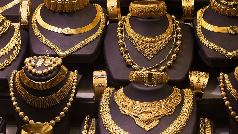 14 carat Gold:పెళ్లిళ్ల సీజన్.. 14 క్యారెట్ల బంగారు ఆభరణాలకు ఫుల్ డిమాండ్..