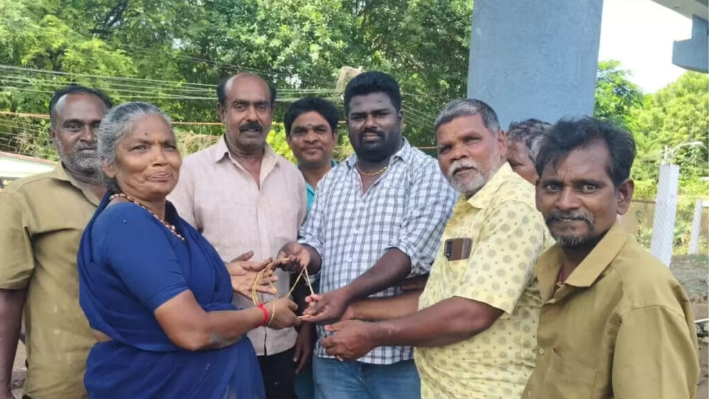 Gold Jewellery In Garbage Bin