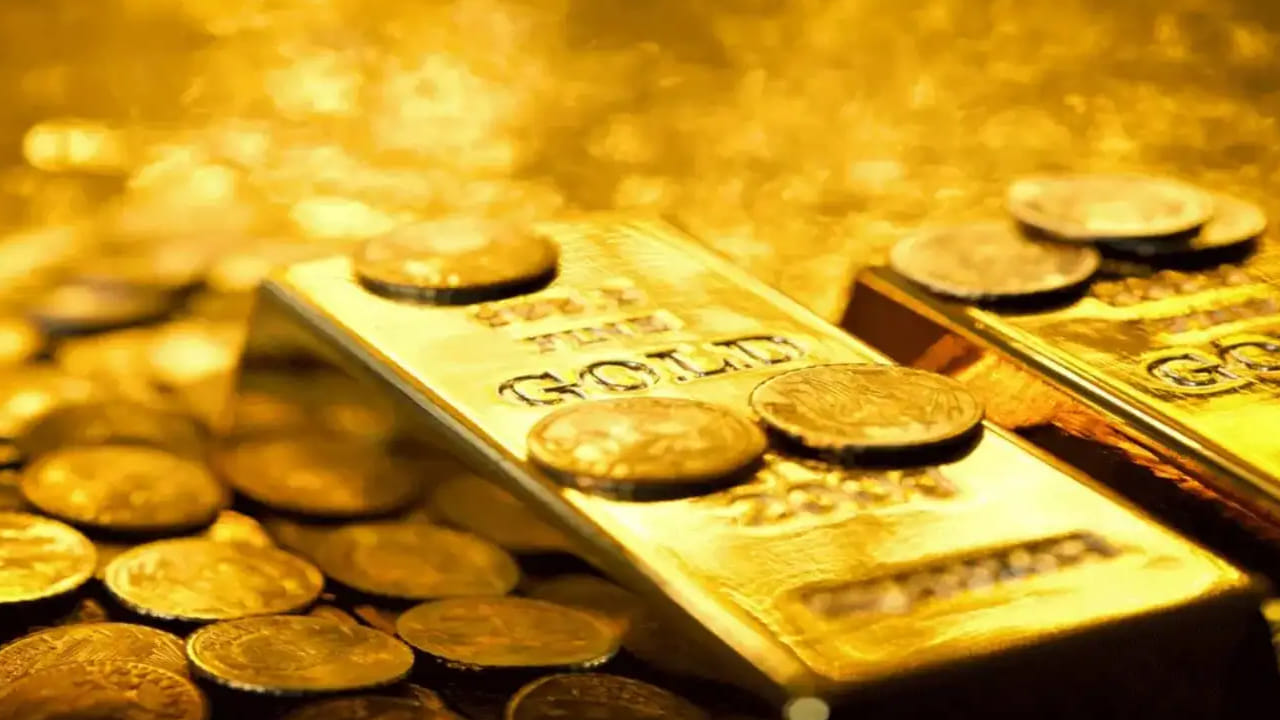 1979లో 120 శాతం పెరుగుదల నమోదు చేసిన బంగారం.. ఈ ఏడాది 70 శాతంపైనే పెరిగింది. 2024 డిసెంబర్ 31న రూ.78,950గా ఉన్న తులం బంగారం 2025 ఏప్రిల్ నాటికి రూ.లక్షకు చేరుకుంది., డిసెంబర్ 15  నాటికి రూ.1,37,600కి చేరుకుంది. ఈ ఏడాది బంగారం ధర రూ.58,650 పెరిగింది.