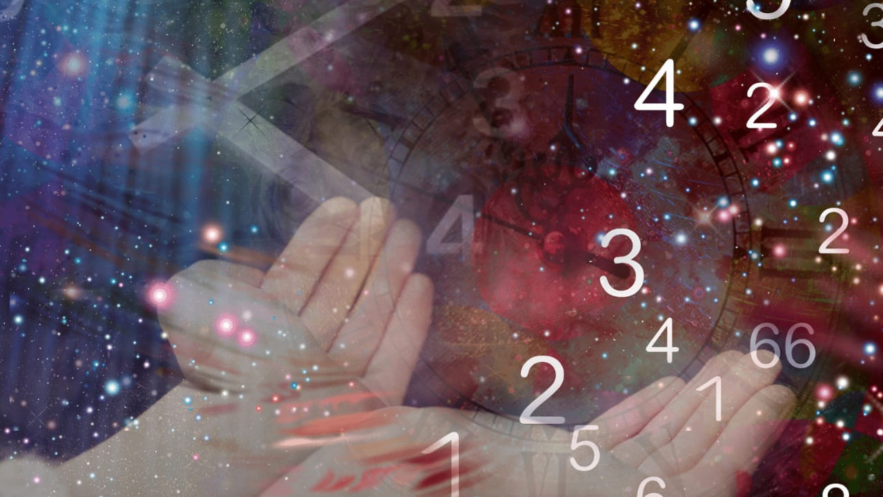 2026 సంవత్సరం సూర్యుడితో ముడిపడి ఉంది. ఈ సంవత్సరం సూర్య గ్రహం, శని,గురు గ్రహాల ప్రభావం ఎక్కువగా ఉండనున్నదంట. అందువలన కొన్ని తేదీల్లో పుట్టిన వారిపై ఈ గ్రహాలు అనుకూల ప్రభావం చూపుతాయి. అందువలన కొన్ని ప్రత్యేకమైన తేదీల్లో జన్మించిన వారు ఈ సంవత్సరం ( 2026)లో ప్రభుత్వ ఉద్యోగం సాధిస్తారంట. ఇంతకీ ఏ తేదీల్లో జన్మించిన వారు గవర్నమెంట్ ఉద్యోగం సంపాదించుకుంటారో ఇప్పుడు తెలుసుకుందాం.