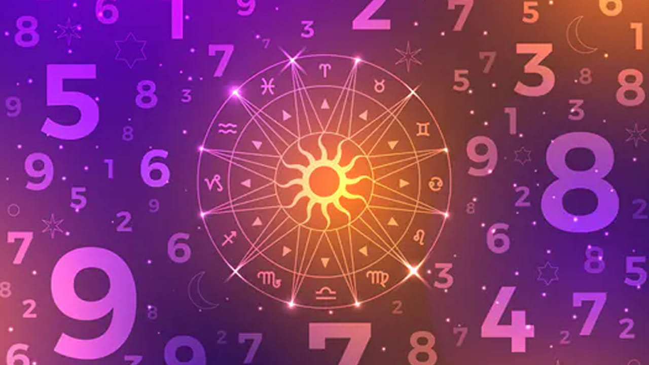 13,19వ తేదీల్లో జన్మించిన వారు ఎవరు అయితే చాలా రోజుల నుంచి ప్రభుత్వ ఉద్యోగం కోసం కష్టపడుతున్నారో, వారు ఈ సంవత్సరం సులభంగా గవర్న మెంట్ జాబ్ సంపాదించుకుంటారంట. వీరిపై శని , సూర్య గ్రహాల అనుకూల దృష్టి ఉండటం వలన వీరికి అన్ని విధాల కలిసి వస్తుందని చెబుతున్నారు జ్యోతిష్య శాస్త్ర పండితులు.