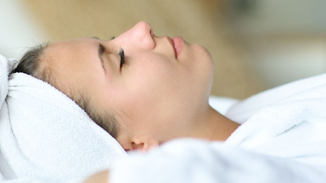 Head Bath: రాత్రిళ్లు తల స్నానం చేస్తున్నారా? ఫలితం ఏంటో తెలిస్తే ఇంకెప్పుడూ అలా చేయరు