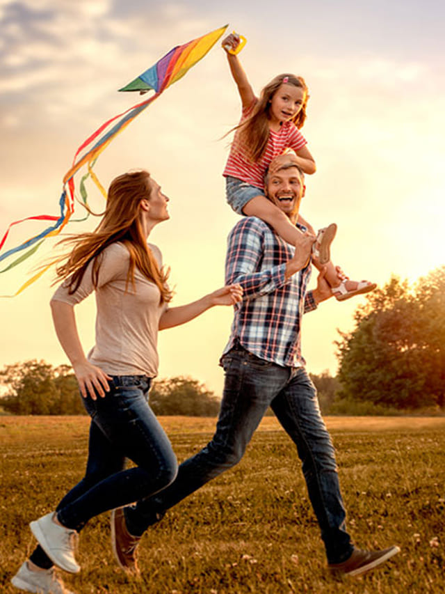 డబ్బు, మనీ కాదండోయ్.. నిజమైన సంతోషం ఎక్కడుంటుందో తెలుసా?