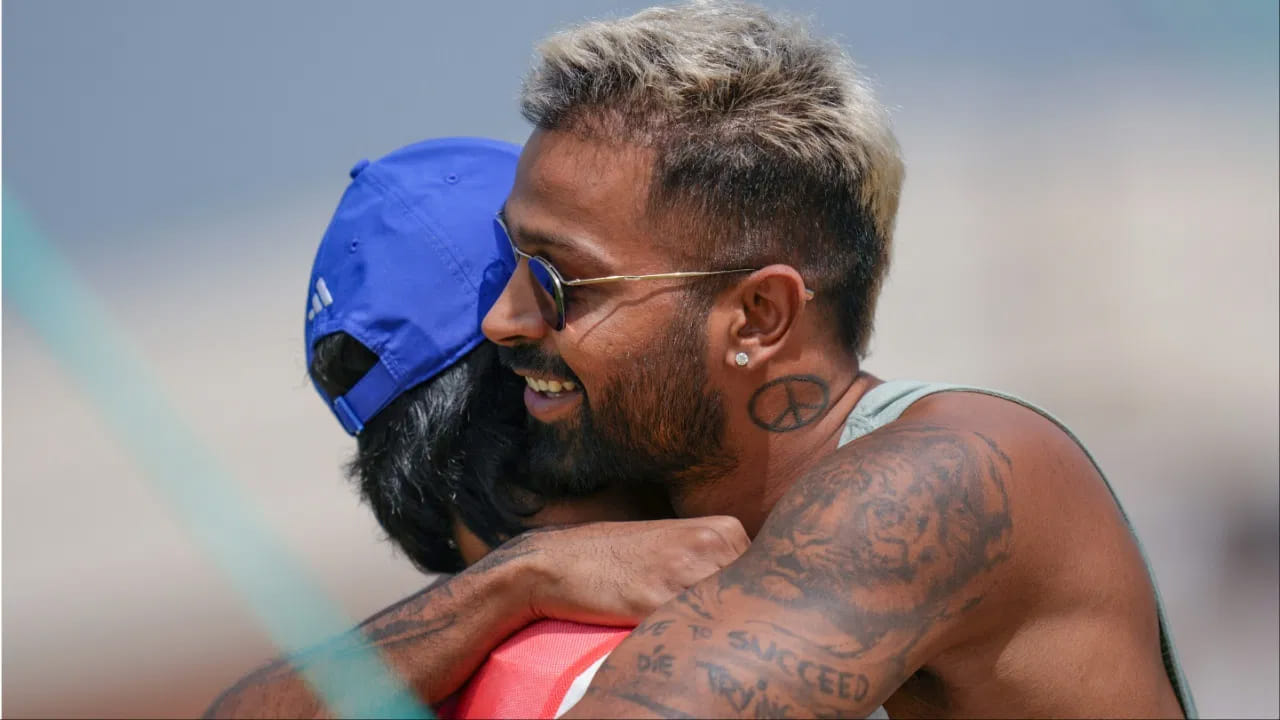 IND vs SA: 3 నెలల తర్వాత రీఎంట్రీ.. సెంచరీ లేకుండా శివతాండవం.. కట్‌చేస్తే.. ధోని రికార్డులో చోటు