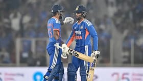 సౌతాఫ్రికా బౌలర్ల గుండెల్లో రైళ్లు పరిగెత్తించిన టీమిండియా