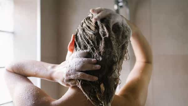 Head Bath: రోజూ తలస్నానం చేస్తే ఏం జరుగుతుంది? తెలిస్తే ఆ పొరపాటు మళ్లీ చేయరు!