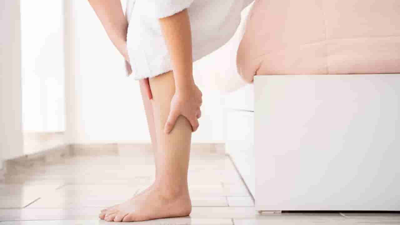 Health Tips: మీ కాళ్లలో ఈ 5 లక్షణాలు కనిపిస్తే వెంటనే అప్రమత్తం కండి.. డేంజర్ వ్యాధికి సంకేతం కావచ్చు!