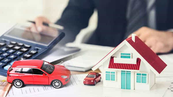 Loan EMI: లోన్లు తీసుకున్నవారికి గుడ్న్యూస్.. తగ్గనున్న ఈఎంఐలు.. ఎలానో చూడండి