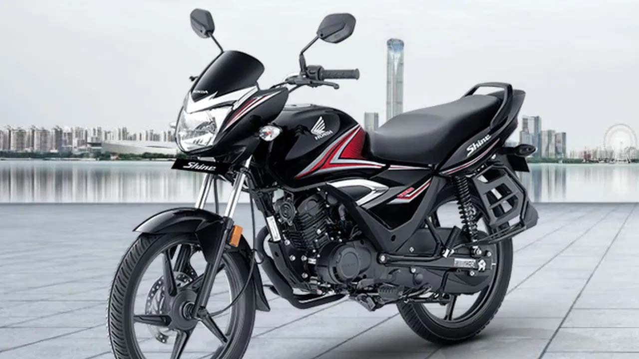 హోండా షైన్ 186,490 యూనిట్ల అమ్మకాలతో మూడవ స్థానంలో నిలిచింది. ఇది గత సంవత్సరంతో పోలిస్తే 28.1 శాతం పెరుగుదల. ఇది సాధారణ-ప్రయోజన మోటార్ సైకిళ్లకు నిరంతర డిమాండ్‌ను సూచిస్తుంది.