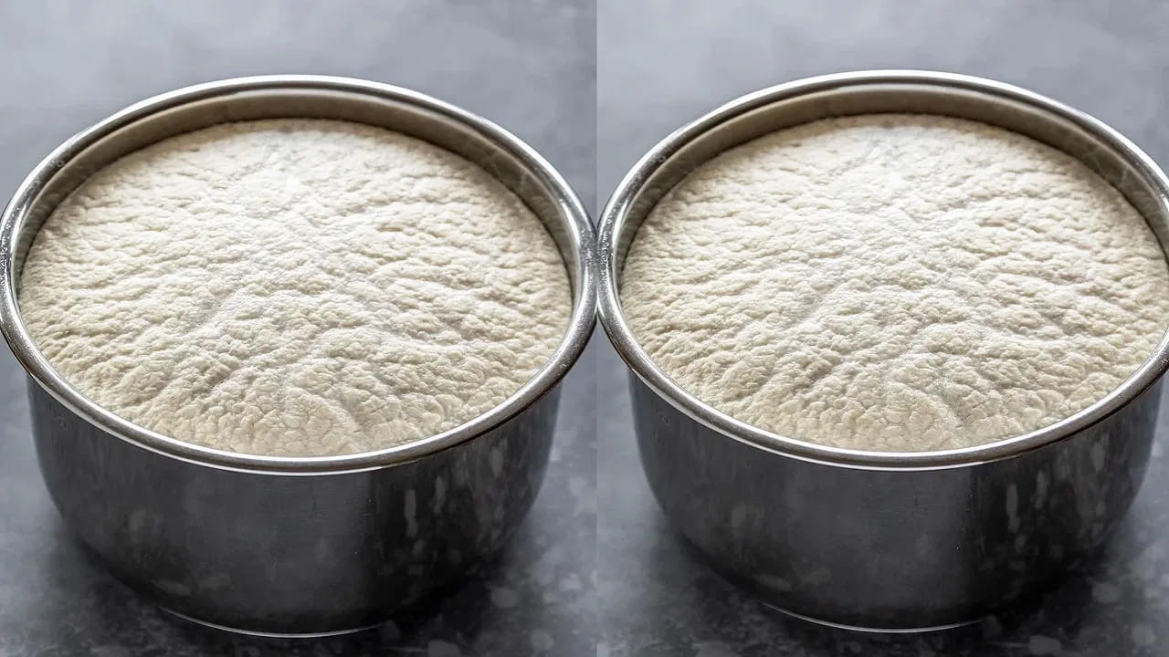 గోరువెచ్చని నీటిని వాడవచ్చు. పిండిని నానబెట్టేటప్పుడు లేదా రుబ్బేటప్పుడు కొద్దిగా గోరువెచ్చని నీటిని వాడటం వల్ల కిణ్వ ప్రక్రియకు సహాయపడుతుంది. వెంటనే ఉప్పు వేయకూడదు. రుబ్బిన తర్వాత పిండిని కొద్దిసేపు పులియనివ్వాలి. ఆ తరువాత ఉప్పు వేయాలి. త్వరగా ఉప్పు వేయడం వల్ల కిణ్వ ప్రక్రియ నెమ్మదిస్తుంది.