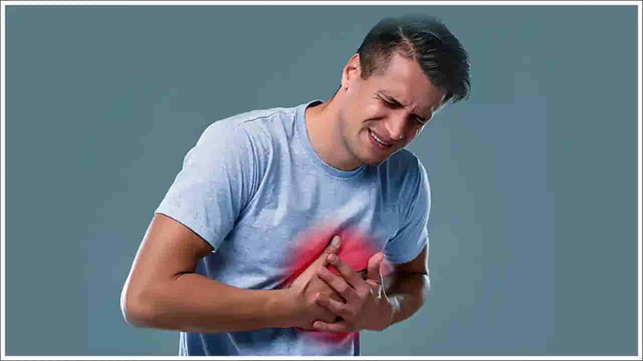 Heart Attack: ఒంటరిగా ఉన్నప్పుడు గుండెపోటు.. ఇలా చేస్తే సెకన్లలోనే ప్రాణాలు సేఫ్