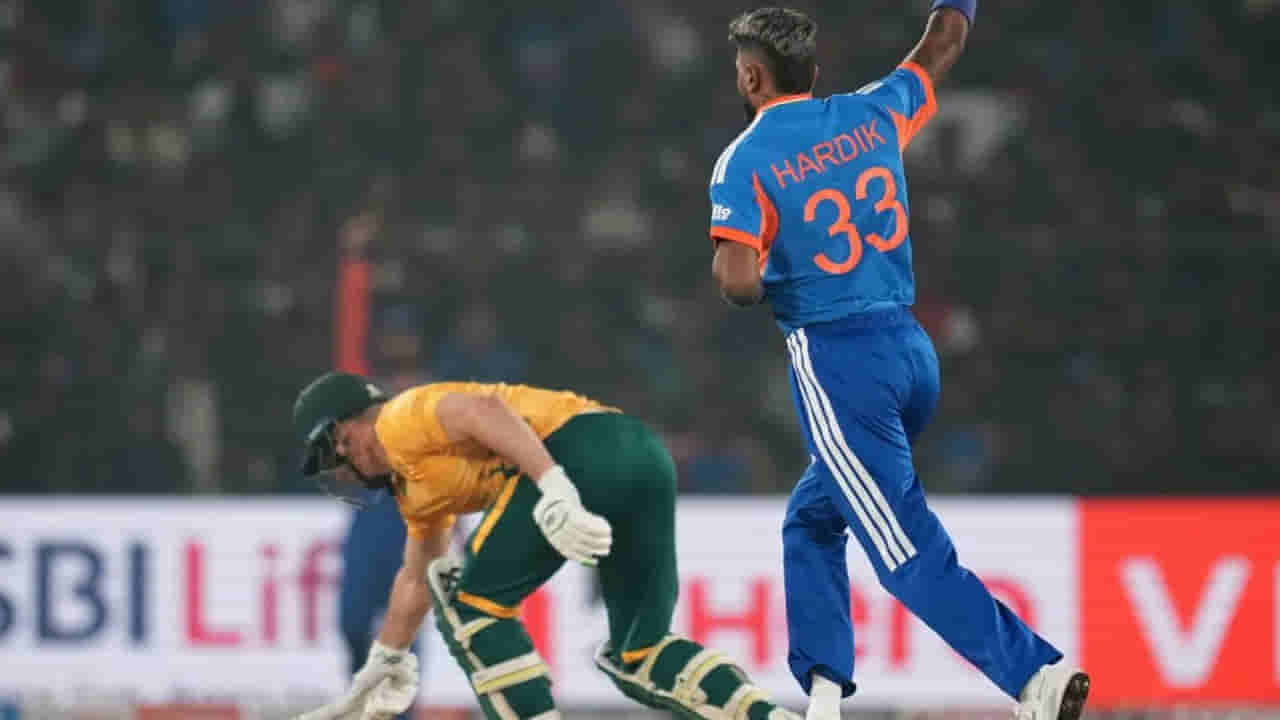 IPL 2026: వేలంలో రూ. 2 కోట్లు.. కట్ చేస్తే.. టీమిండియాను పేకాటాడేశాడుగా.. ఎవరీ ప్లేయర్.?