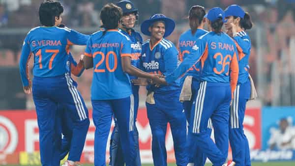 IND W vs SL W : మన అమ్మాయిలు అదరహో..ఐదుకి ఐదు కొట్టి హిస్టరీ క్రియేట్ చేశారుగా!