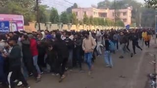 Richa Ghosh : రిచా ఘోష్ ఆన్ డ్యూటీ..డీఎస్పీగా బాధ్యతల స్వీకరణ.. జీతం, బోనస్ కలిపి ఎంతోస్తాయో తెలుసా ?