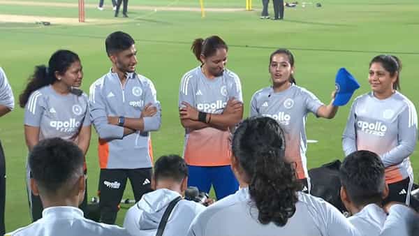 IND-W vs SL-W: వైజాగ్లో టాస్ గెలిచిన భారత్.. అందరి చూపు లేడీ కోహ్లీపైనే..