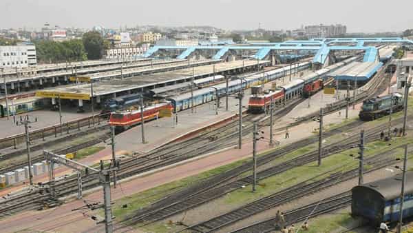 Indian Railways: దేశంలోని అన్ని ప్రాంతాలను కలిపే ఏకైక రైల్వే స్టేషన్.. ఇక్కడ ఎన్ని ట్రైన్స్ ఆగుతాయో తెలుసా?