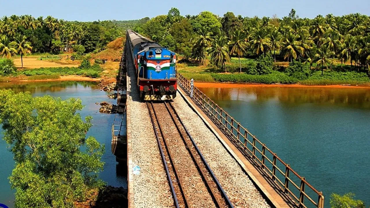 IRCTC Tour Package: సంక్రాంతికి టూర్ ప్లాన్ చేస్తున్నారా..? ఐఆర్సీటీసీ అదిరిపోయే ఆఫర్.. ఈ ఛాన్స్ మిస్సవ్వకండి