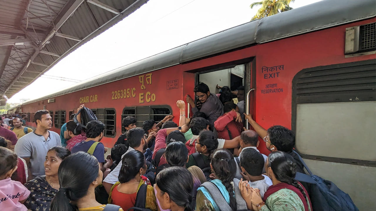 Janmabhoomi Express: రైల్వేశాఖ బిగ్ అలర్ట్.. జన్మభూమి ఎక్స్‌ప్రెస్ టైమింగ్స్‌లో మార్పులు.. కొత్తవి ఇవే..