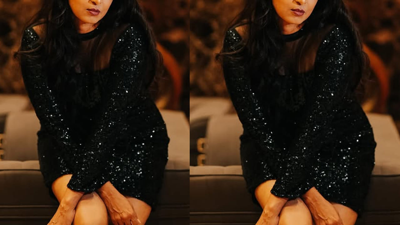 Actress : స్విమ్ సూట్ ఫోటోస్ పంపించిన హీరోయిన్.. చివరకు హీరోకు చెల్లిగా తీసుకున్నారు..