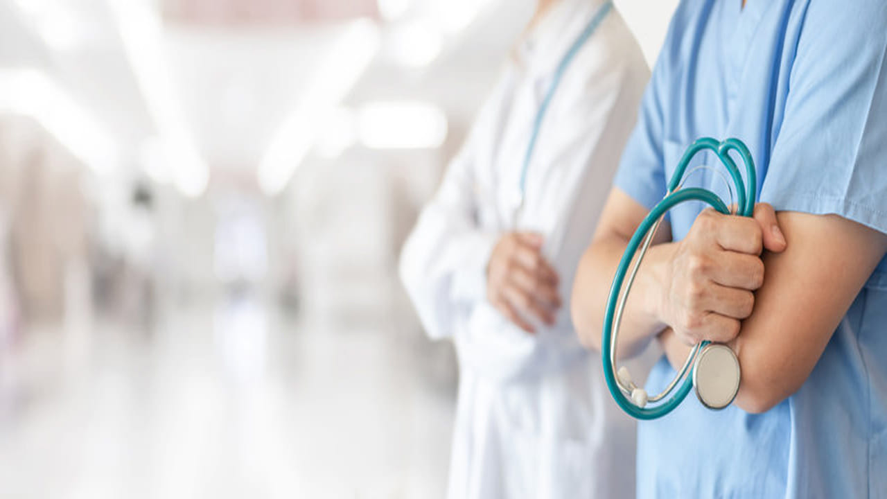 AP Medical Jobs 2025: వైద్య ఆరోగ్యశాఖలో ఉద్యోగాల భర్తీకి నోటిఫికేషన్ విడుదల.. ఎవరు అర్హులంటే?