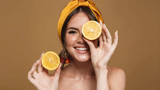 చలికాలంలో ముఖంపై నిమ్మరసం అప్లై చెయ్యొచ్చా.?  లాభమా.? నష్టమా.?