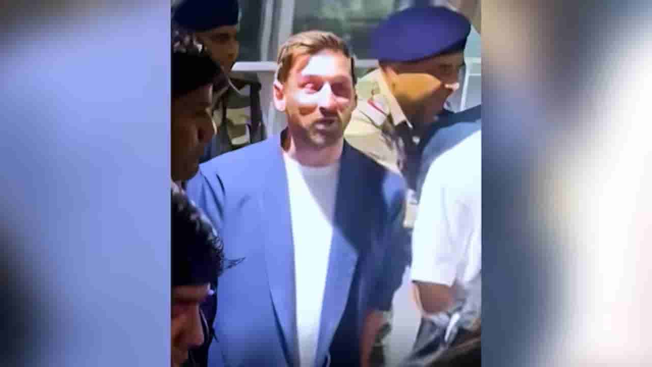 Lionel Messi : అర్థరాత్రి నుంచే ఎయిర్పోర్టులో పండుగ వాతావరణం..లెజెండ్ రాక కోసం వెయిట్ చేసిన వందలాది మంది ఫ్యాన్స్