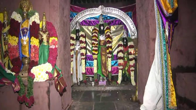 ఈ రామాలయంలో ఆంజనేయుడి విగ్రహం ఉండదు..