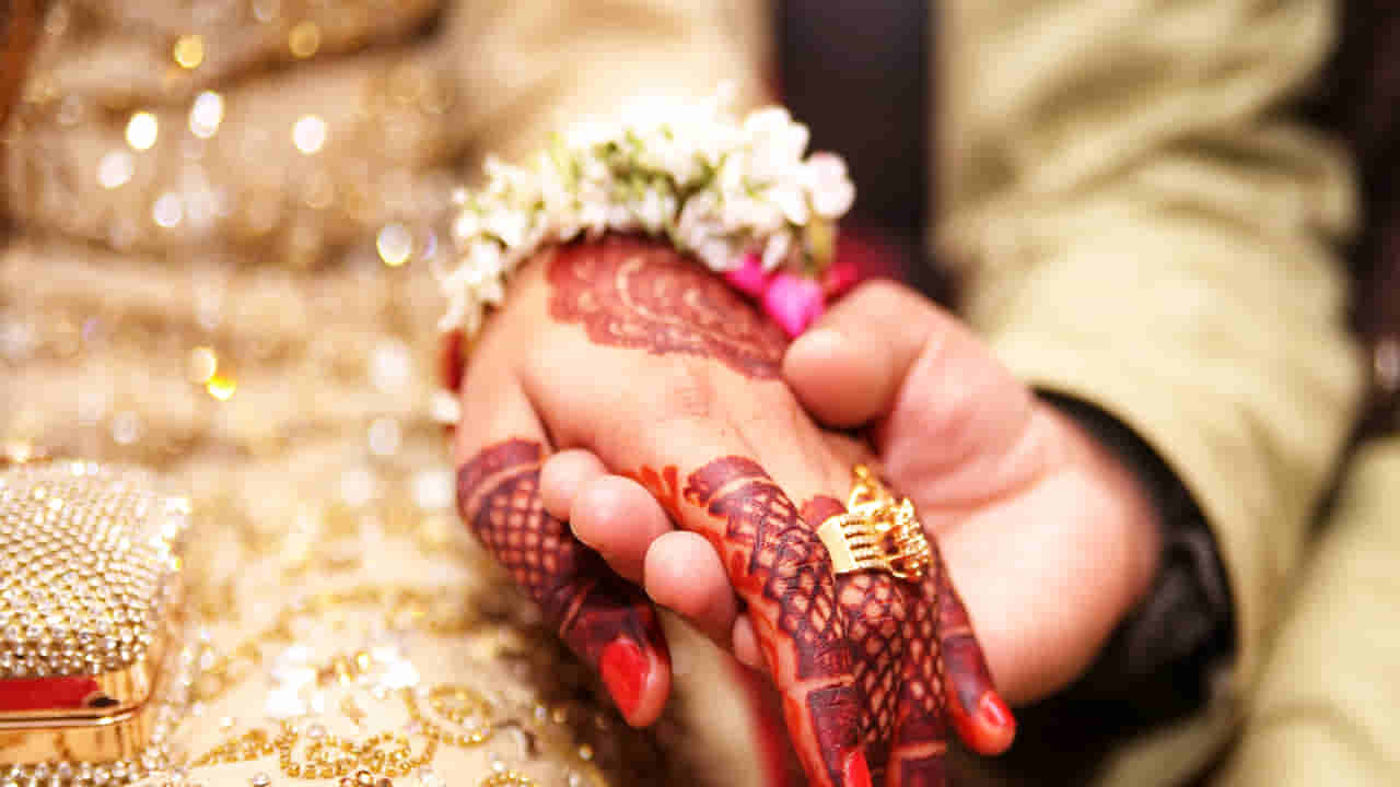 Marriage Certificate: మూడు రోజుల్లోనే మ్యారేజ్ రిజిస్ట్రేషన్ సర్టిఫికేట్.. ఎలా అప్లై చేసుకోవాలంటే..?