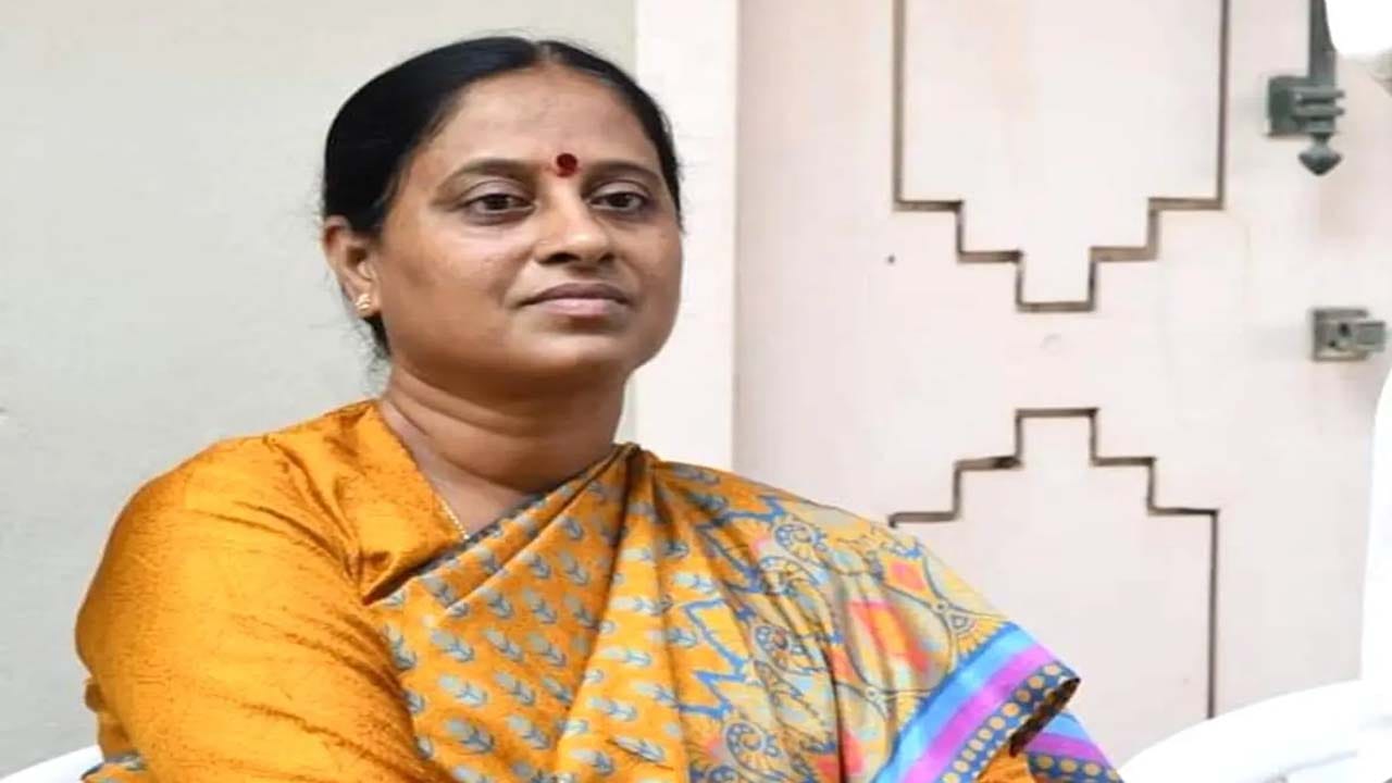 Telangana: మంత్రి కొండా సురేఖకు బిగ్‌ షాక్.. నాన్ బెయిలబుల్ వారెంట్ జారీ చేసిన కోర్టు