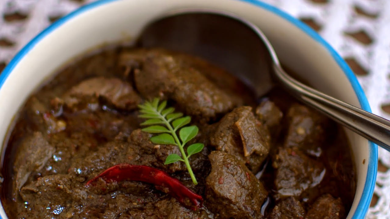 మటన్ లివర్ చాలా గుట్టుగా ఉంటుంది. కాబట్టి పిల్లలకు సులభంగా జీర్ణమయ్యేలా దీన్ని బాగా ఉడికించి మెత్తగా చెయ్యడం మంచిది. అప్పుడే వారికీ మంచి ఫలితాలను ఇస్తుంది. లేదంటే సమస్యలు తప్పవు అంటున్నారు పోషకాహార నిపుణులు. అందుకే వారికి దీన్ని పెట్టె ముందు ఒకసారి చెక్ చెయ్యడం మంచిది. 