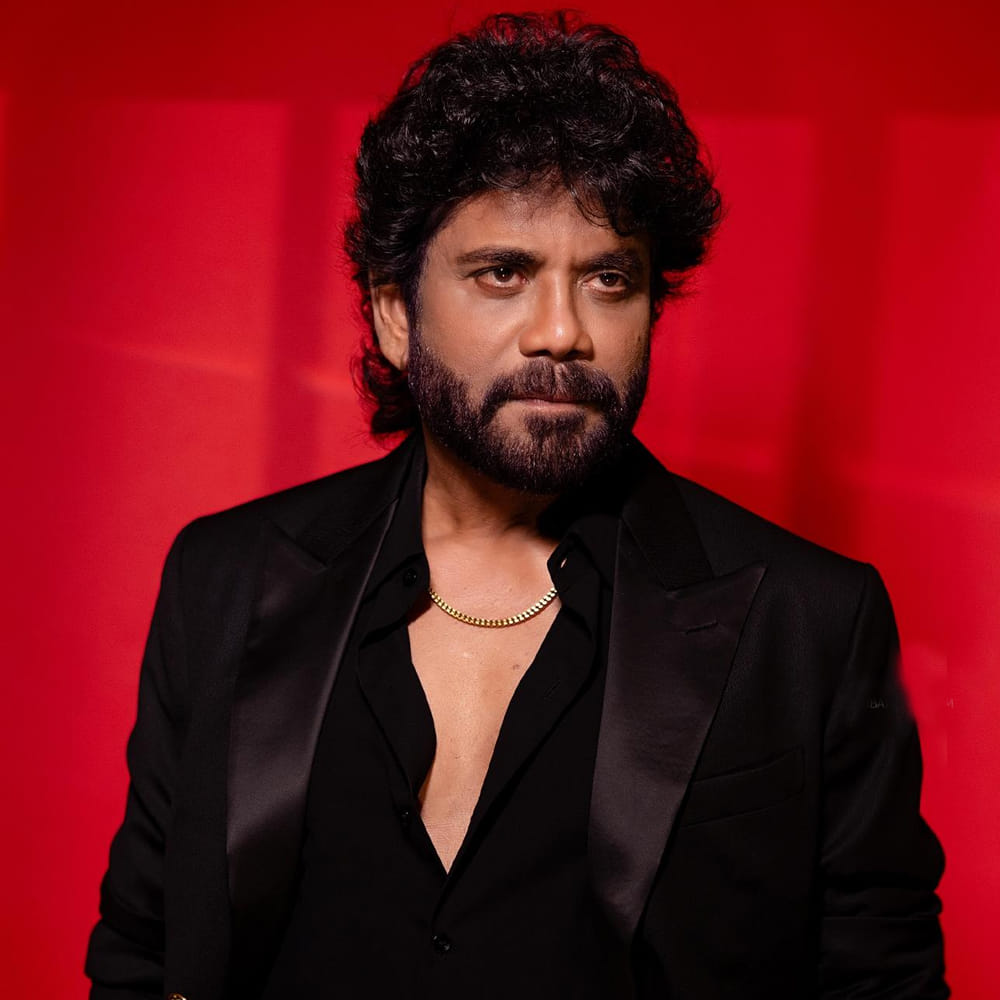 ప్రస్తుతం నాగ్ వయసు 66 సంవత్సరాలు. ఇప్పటికీ ఏమాత్రం తగ్గని అందంతోపాటు.. ఫిట్‌నెస్ విషయంలోనూ కుర్ర హీరోలకు పోటీనిస్తుంటారు. తాజాగా ఓ ఆంగ్ల మీడియాకు ఇచ్చిన ఇంటర్వ్యూలో తన ఫిట్‌నెస్ సీక్రెట్ పంచుకున్నారు. తాను ఎప్పుడూ కడుపు మాడ్చుకుని డైటింగ్ చేయలేదని అన్నారు. 