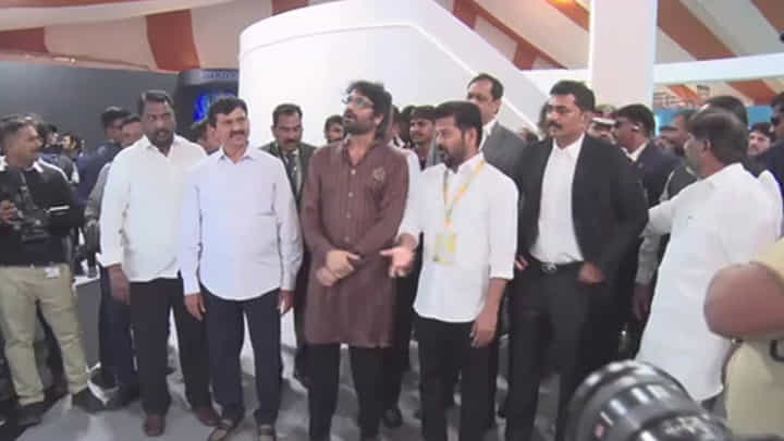 Telangana: తెలంగాణ ప్రభుత్వ విజన్లో మేము భాగమవుతాం -అక్కినేని నాగార్జున Telangana: తెలంగాణ ప్రభుత్వ విజన్లో మేము భాగమవుతాం -అక్కినేని నాగార్జున