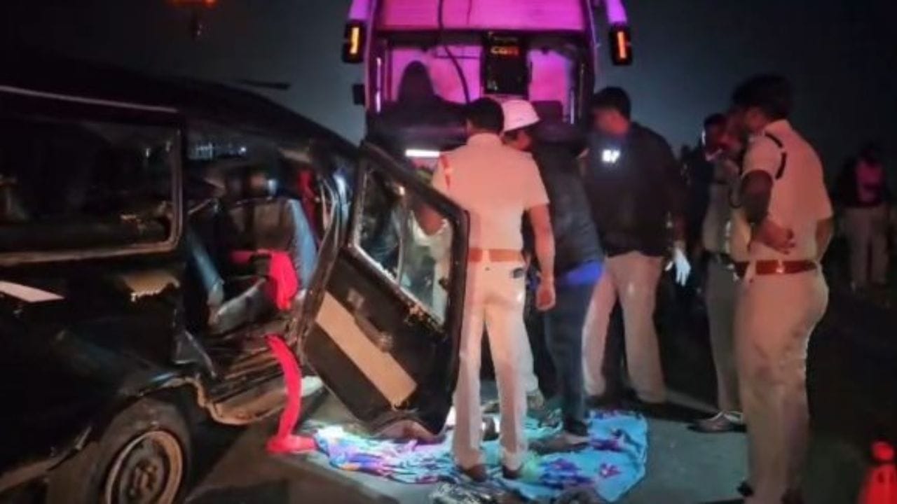 ఇక ఈ నెలలో కూడా చింతూరు-మరేడుమిల్లి ఘాట్ రోడ్డులో భక్తులు ప్రయాణిస్తున్న బస్సు లోయలో  లువు మరణించగా మరికొంత మంది గాయపడ్డారు. ఇక శుక్రవారం ఈ వార్త రాసిన రోజు ఉదయం తెల్లవారుజామున నంద్యాల జిల్లా అల్లగడ్డ వద్ద కారు బస్సును ఢీకొట్టి కారులో ప్రయాణిస్తున్న హైదరాబాద్‌కు చెందిన నలుగురు అక్కడికక్కడే ప్రాణాలు కోల్పోయారు. 