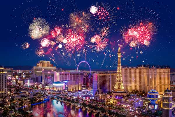 NEWYEAR CELEBRATIONS: కొత్త ఏడాదిలో వింత పద్ధతులు.. ఈ దేశాల సంప్రదాయాలు వింటే నోరెళ్లబెట్టాల్సిందే!