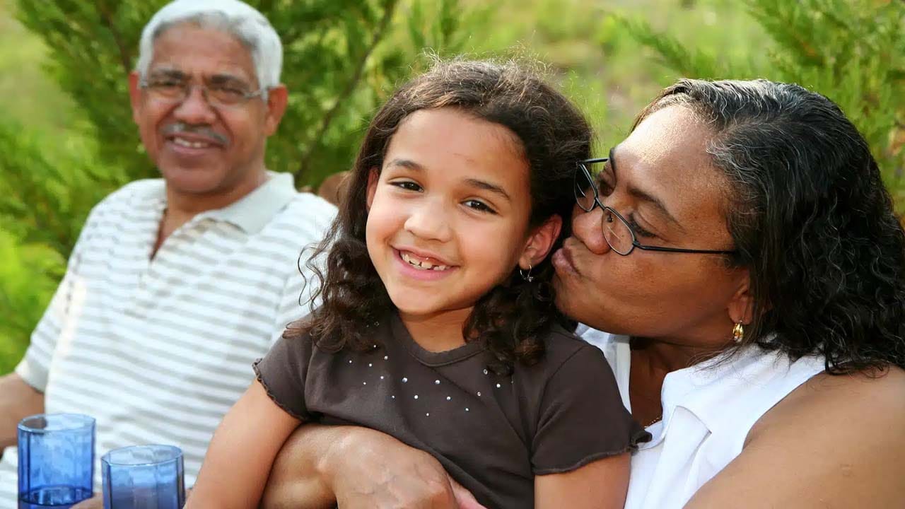 మనవళ్లకు శుభవార్త.. తాతా, మామాల నుండి వచ్చే ఆస్తిపై వారసత్వపు పన్ను రద్దు.. ఎక్కడంటే?