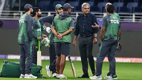 సర్ఫరాజ్ను పాకిస్తాన్ టీ20 ప్రపంచ కప్ జట్టులో చేర్చండి..? పీసీబీ చైర్మన్ నఖ్వీకి స్పెషల్ రిక్వెస్ట్