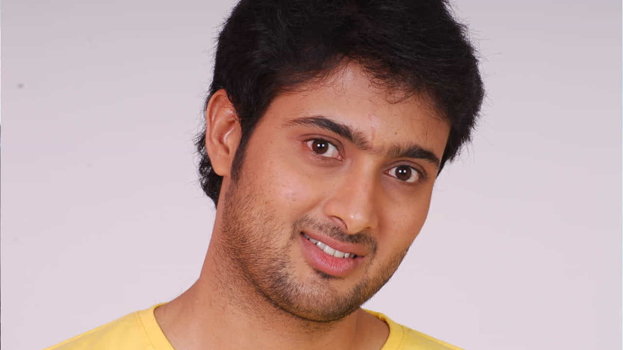 చిత్ర మూవీతో  తెలుగు అభిమానులను పలకరించి, ఎన్నో యూత్ ఫుల్ మూవీస్ చేసి  ప్రతి ఒక్కరినీ ఆకట్టుకున్న నటుడు ఉదయ్ కిరణ్. చిత్ర పరిశ్రమలోకి ఎంట్రీ ఇచ్చిన కొద్ది రోజుల్లోనే తెలుగు అభిమానుల మనసు గెలుచుకొని, స్టార్ హీరోలకు గట్టి పోటినిచ్చాడు.