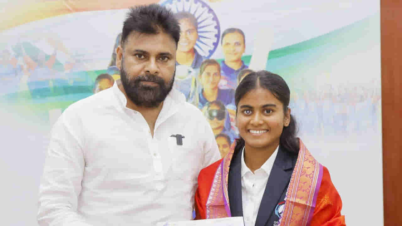 Deepika: పవన్ సార్ సీఎం అవ్వాలన్నదే నా కల.. భారత అంధ మహిళల క్రికెట్ జట్టు కెప్టెన్ దీపిక