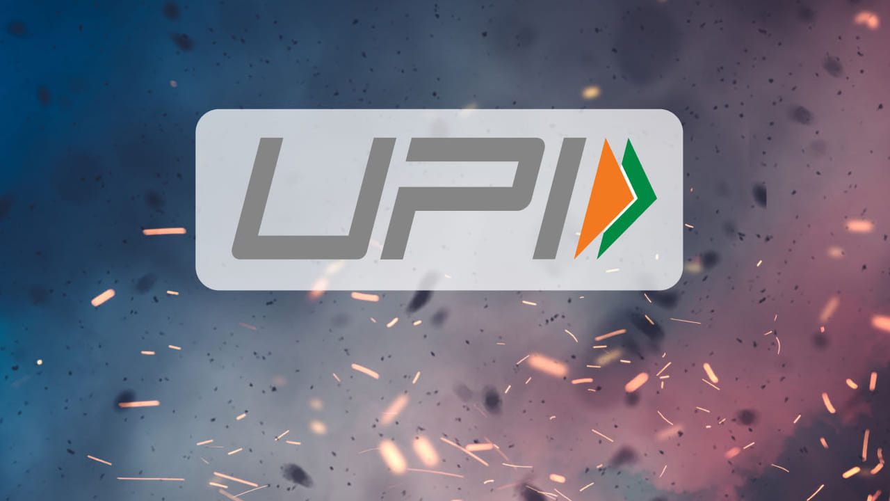120 నగరాల్లో 6 వేలమందికిపైగా కస్టమర్లపై హౌ అర్బన్ ఇండియా పేస్ అనే సంస్థ సర్వే నిర్వహించింది. ఈ సర్వే ఆధారంగా మిగతా నగరాలతో పోలిస్తే హైదరాబాద్ డిజిటల్ ట్రాన్సాక్షన్లలో ముందు వరుసలో ఉంది. దక్షిణ భారతదేశంలో పెద్ద, మధ్య తరహా నగరాల్లో యూపీఐ వినియోగం పెరుగుతుందని తేలింది. నగరాల్లో 52 శాతం లావాదేవీలు యూపీఐ ద్వారా జరుగుతుండగా... 33 శాతమే ఆఫ్లైన్ ద్వారా నడుస్తున్నాయి.