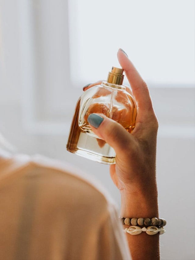 ఆ బాడీ పార్ట్స్‎పై పెర్ఫ్యూమ్ స్ప్రే చేస్తున్నారా.? జర భద్రం..