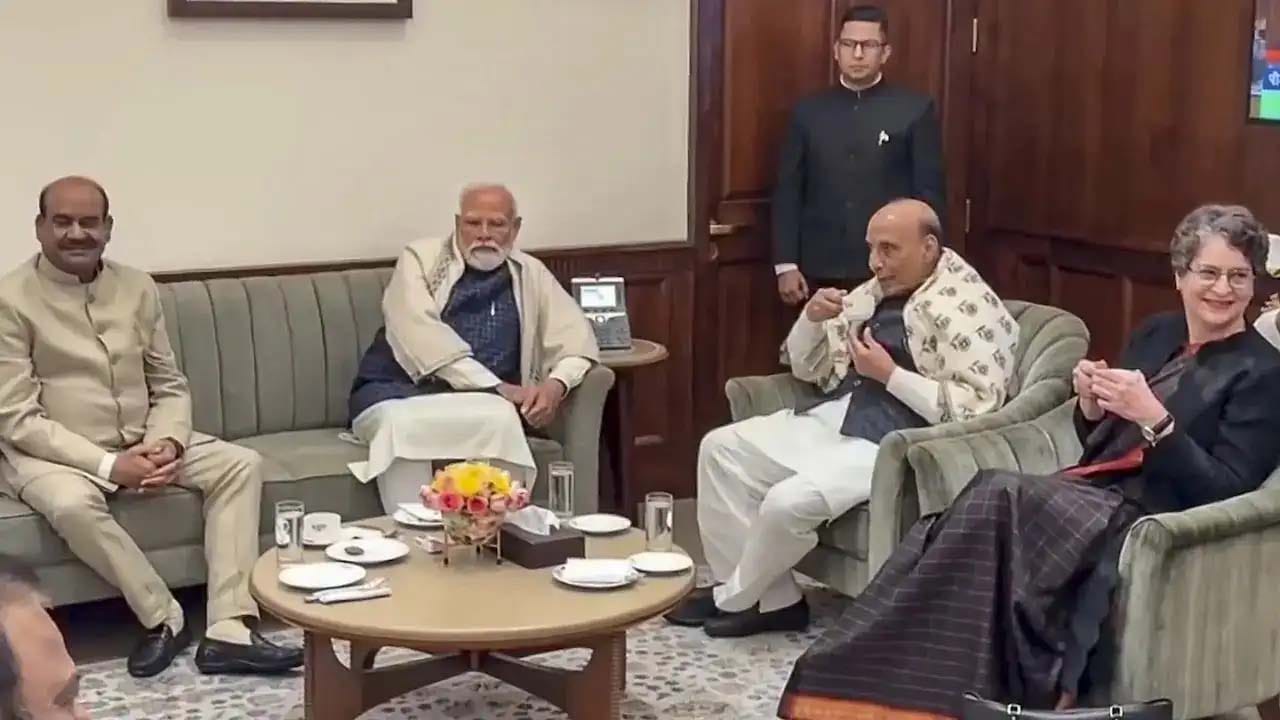 స్పీకర్ సమక్షంలో చాయ్‌ పే చర్చ.. హాజరైన ప్రధాని మోదీ, ప్రియాంకా గాంధీ