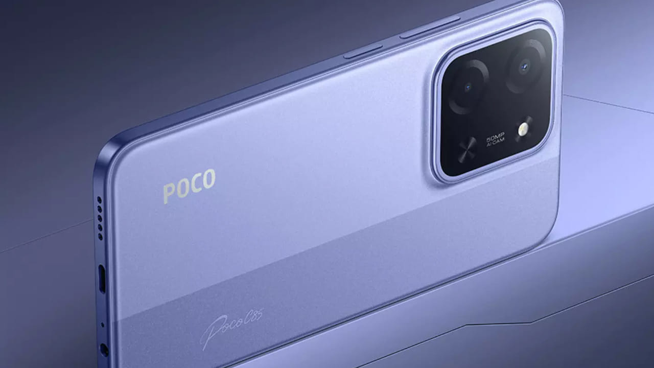 ఈ ఫోన్ బేస్ వేరియెంట్ 4 జీబీ ర్యామ్ + 128 జీబీ ప్రారంభ ధర రూ.11,999గా ఉంది. ఇక 6 జీబీ ర్యామ్ + 128 జీబీ వేరియెంట్ ధర రూ.12,999గా ఉండగా.. 8 జీబీ ర్యామ్ + 128 జీబీ ధర రూ. 14,499గా కంపెనీ నిర్ణయించింది. డిసెంబర్ 16 నుంచి ఈ ఫోన్ సేల్స్ ప్రారంభం కానున్నాయి. ఫ్లిప్కార్ట్లో ఈ ఫోన్ కొనుగోలు చేయొచ్చు. మిస్టిక్ పర్పుల్, స్ప్రింగ్ గ్రీన్, పవర్ బ్లాక్ కలర్ ఆఫ్షన్లతో ఈ ఫోన్ అందుబాటులో ఉండనుంది.