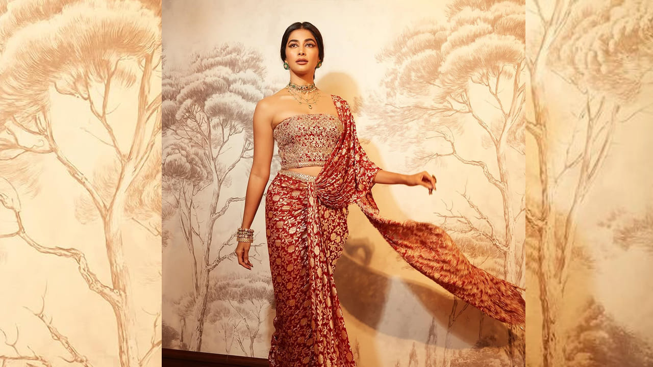 ఒక లైలా సినిమాతో తెలుగు వెండితెరకు పరిచయమైన ముద్దుగుమ్మ పూజా. ఈ బ్యూటీ మొదటి సినిమాతోనే మంచి గుర్తింపు సంపాదించుకుంది. తన నటన, అందంతో ప్రతి ఒక్కరినీ ఆకట్టుకుంది. సినిమాలు ప్లాప్ అయినప్పటికీ ,  ఈ అమ్మడుకు మాత్రం మంచి అవకాశాలే వచ్చాయి.