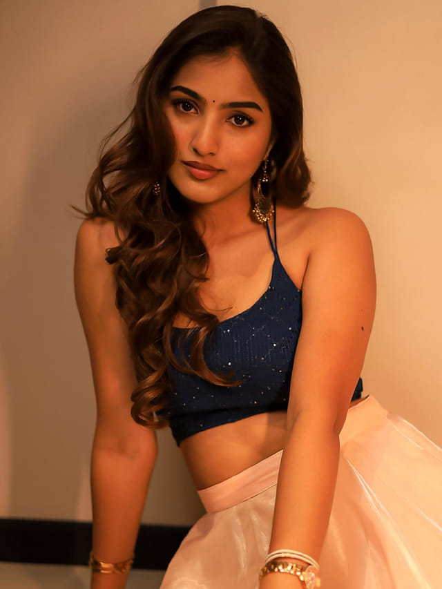 కేక పెట్టించిన క్యూట్ భామ.. ప్రణవి లేటెస్ట్ ఫొటోస్ అదుర్స్