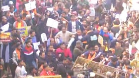 ఢిల్లీలో VHP ఆందోళన ఉద్రిక్తం..!