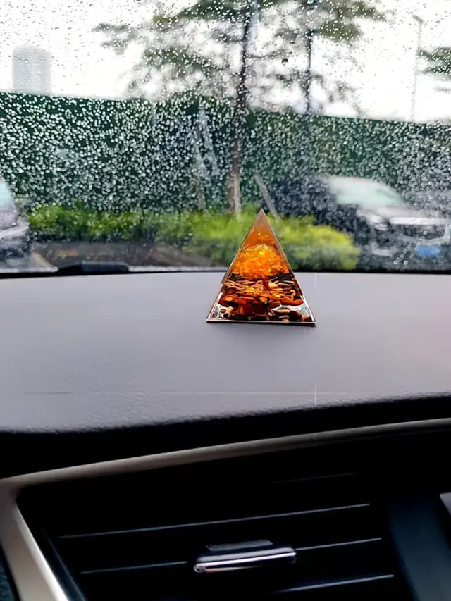 మీ కారులో ఆ వస్తువులు ఉన్నాయంటే.. ప్రయాణం సాఫీగా..