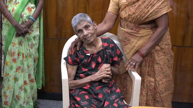 బతికుండగానే తల్లిని చంపేశాడు..