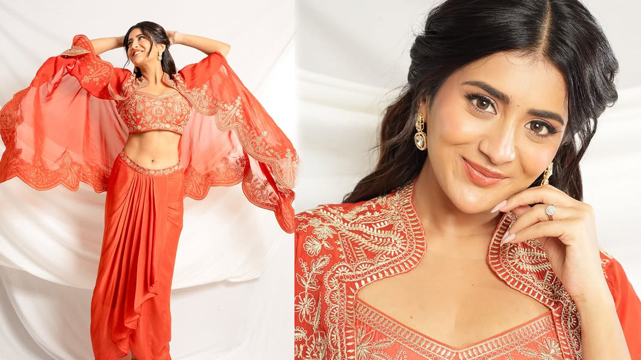 యంగ్ బ్యూటీ రాశి సింగ్ గురించి ప్రత్యేకంగా చెప్పాల్సిన పని లేదు. అందం, అభినయం ఈ ముద్దుగుమ్మ సొంతం. ఈ చిన్నది శశి అనే మూవీతో తెలుగు చిత్ర పరిశ్రమలోకి ఎంట్రీ ఇచ్చింది. ఈ మూవీ తెలుగు అభిమానుల నుంచి మంచి రెస్పాన్స్ అందుకుంది. అంతే కాకుండా ఈ బ్యూటీ నటనకు కూడా మంచి మార్కులే పడ్డాయి.